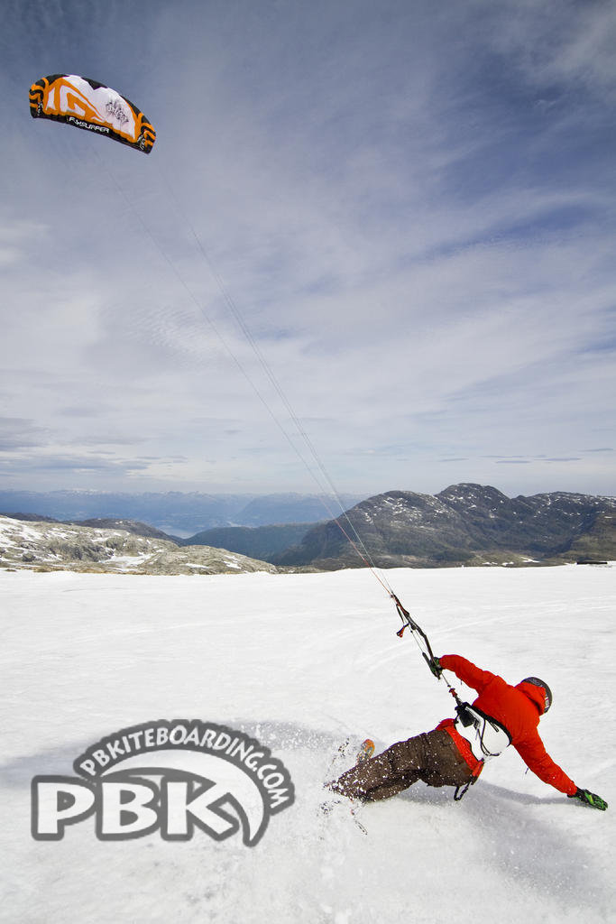 2011 Flysurfer Unity 6m 8m 10m 12m  Kiteboarding Kitesurfing Action Shots Kites Canada USA