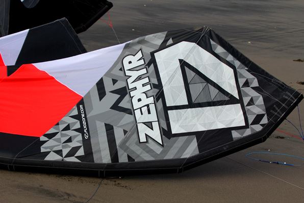 2013_Ozone_Zephyr_17m_Kiteboarding_Kites_Kitesurfing_Product_Shots_009